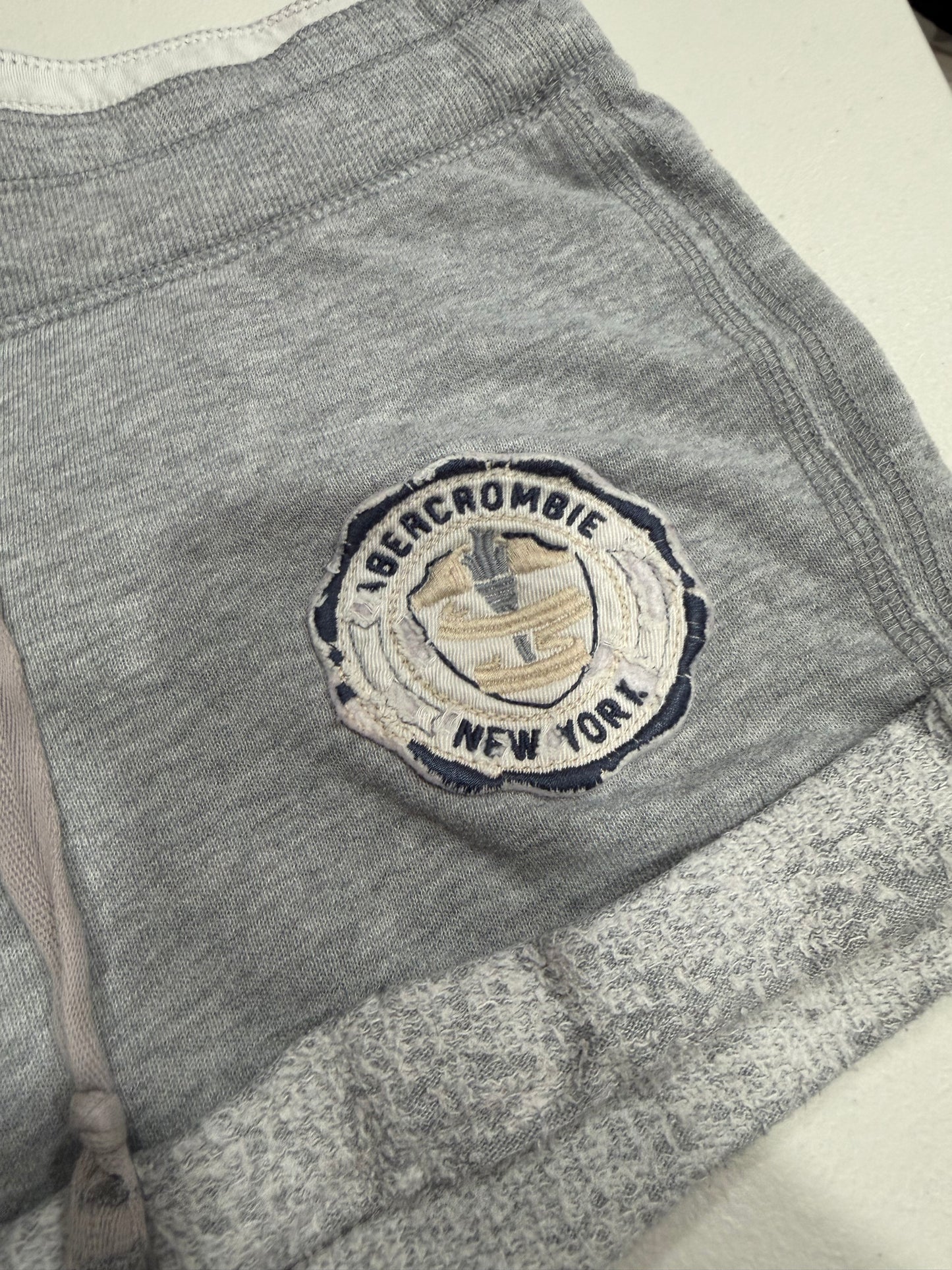 (S) 2000s abercrombie grey shorts