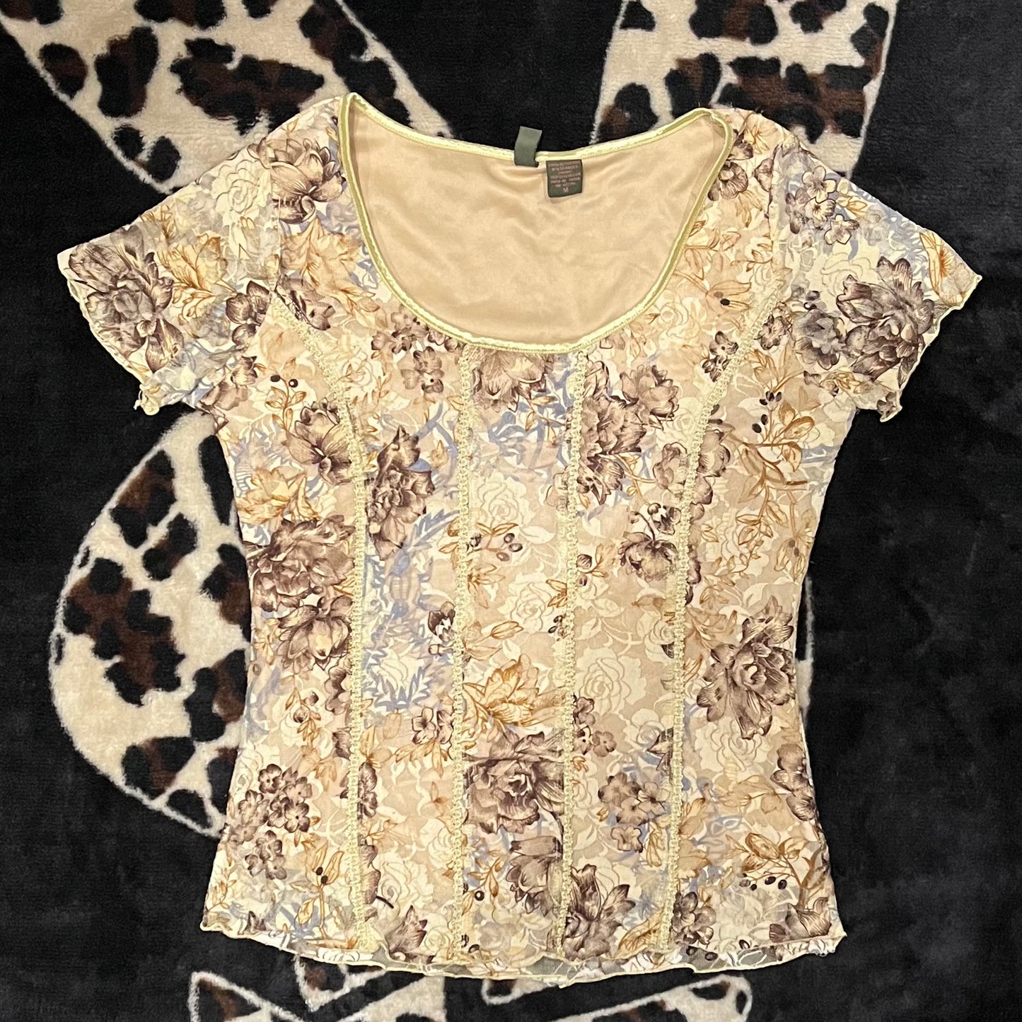 (M) Vintage Floral Lace Top
