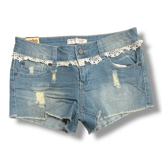 (30”) NWT No boundaries Lace Trim Denim Shorts