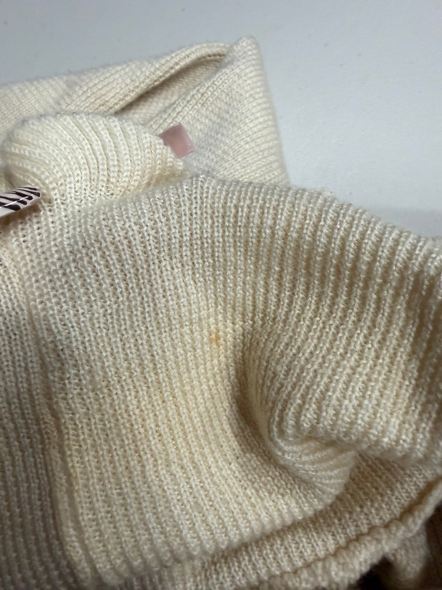 (L) vintage charm cream knit ruffled cardigan