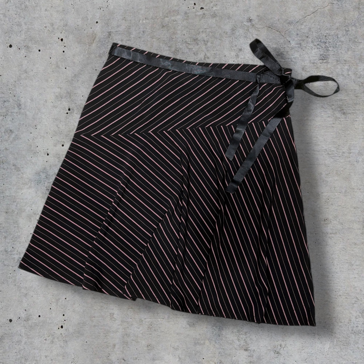 (27”) vintage striped silk bow midi skirt