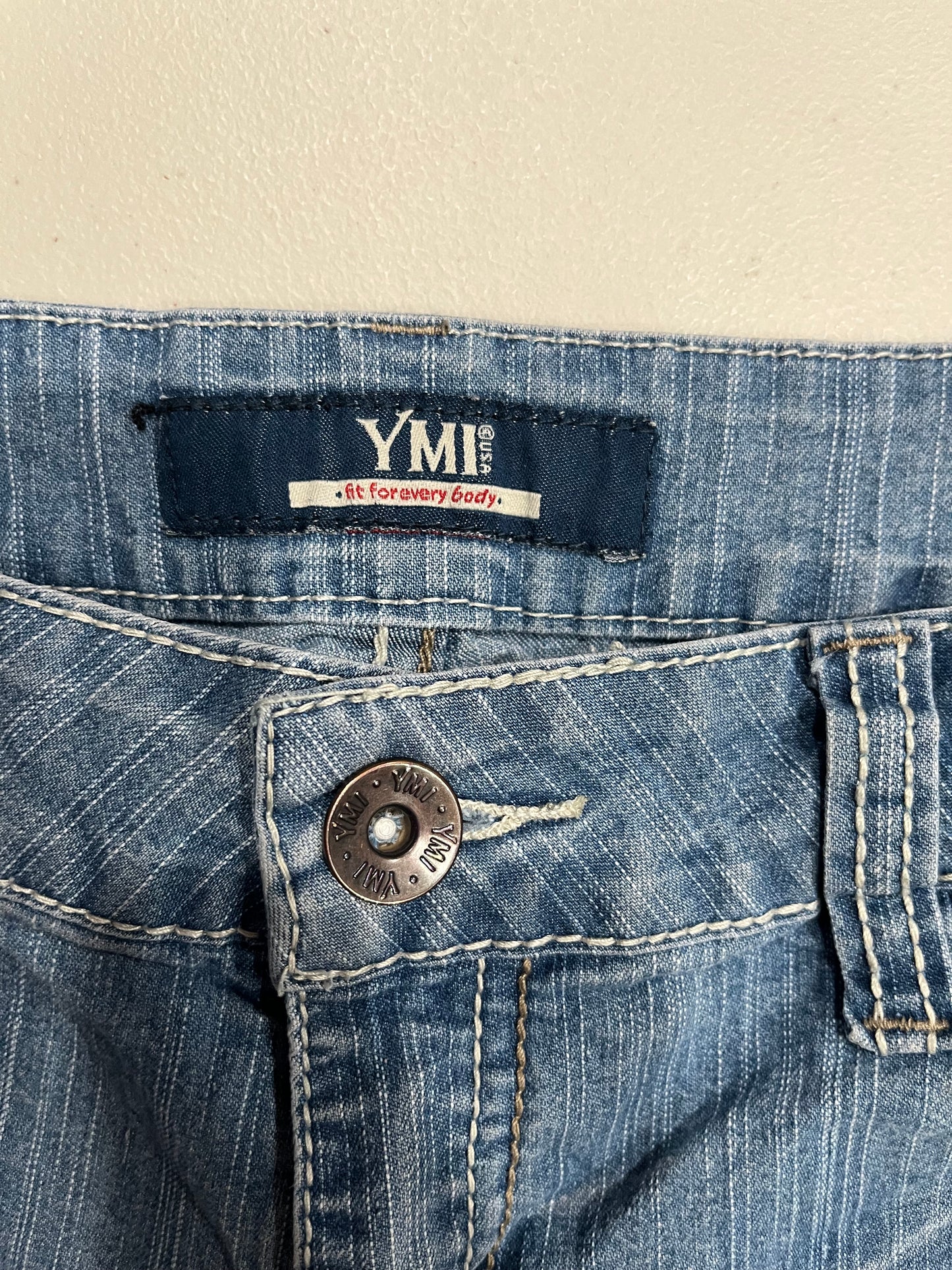 (31”) Grunge Studed Denim Shorts