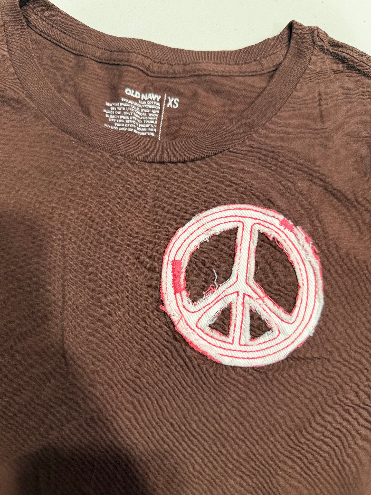 (XS/S/M) y2k peace brown baby tee