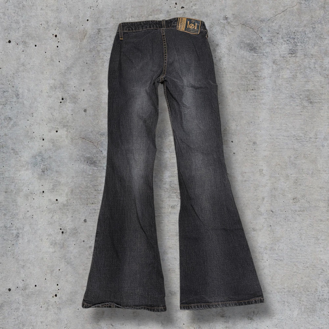 (24”) 2000s lei lace up flared grunge jeans