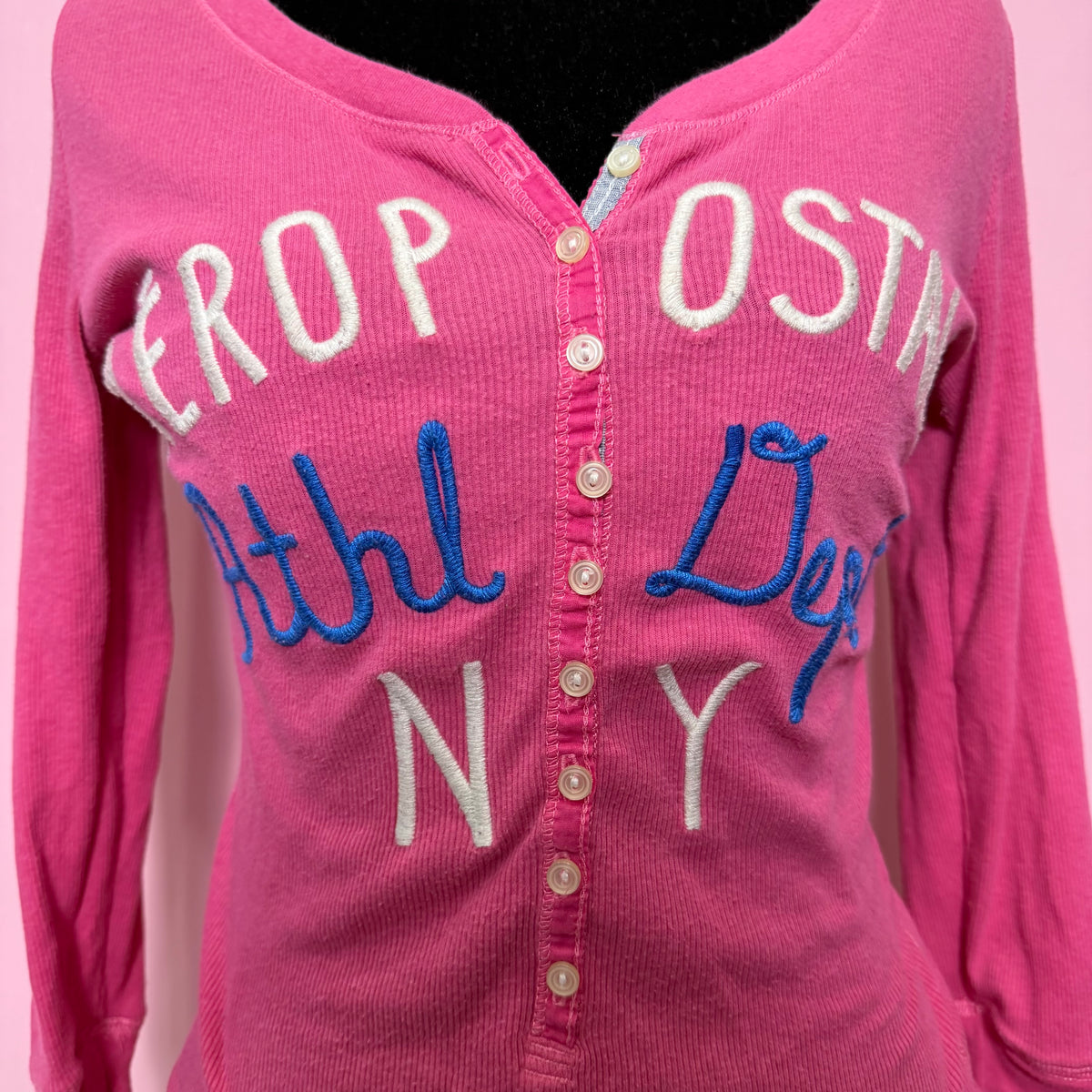 (M/L) early 2000s pink henley Aeropostale long sleeve button up top