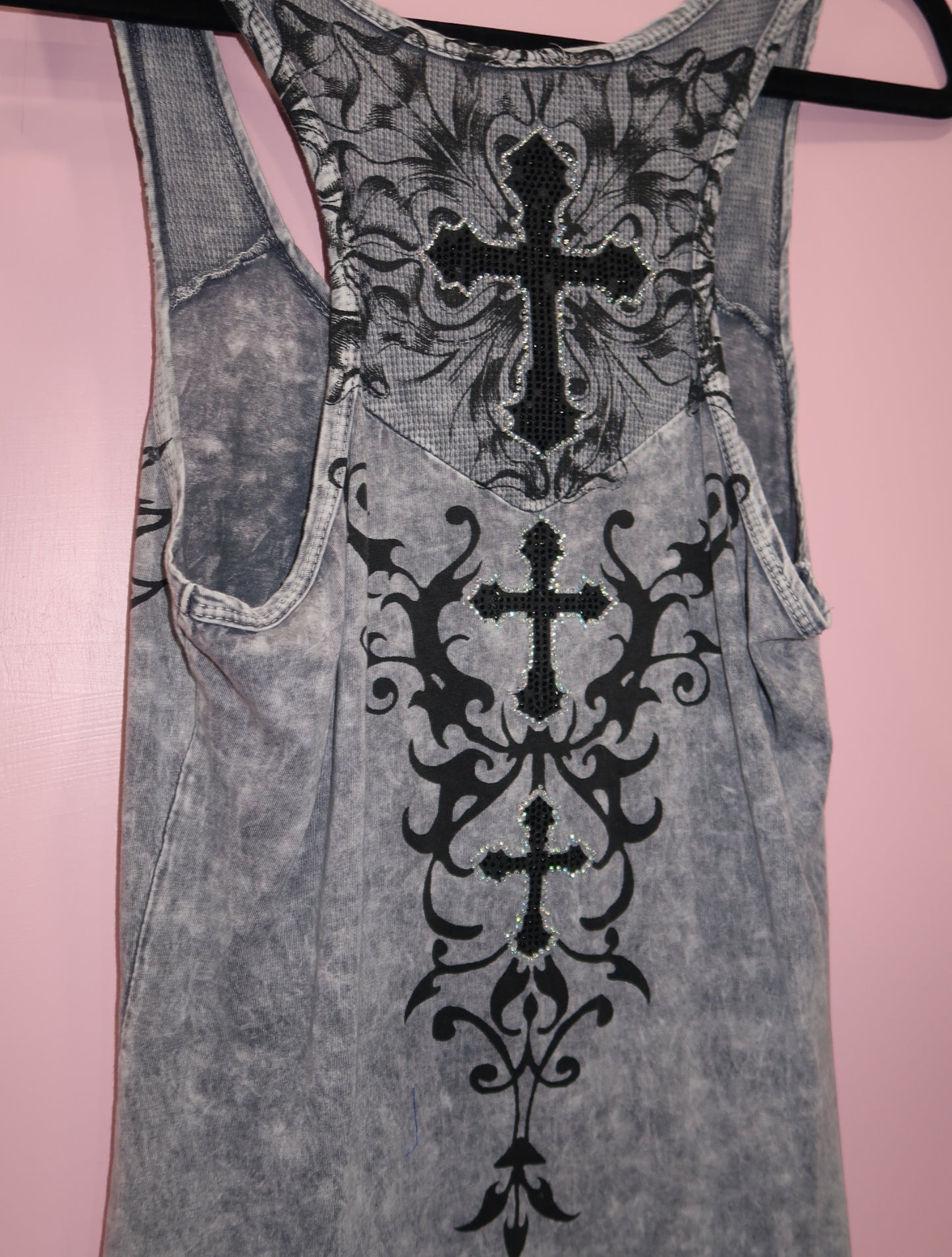 (M) 2000s vocal embellished cross and wing top
