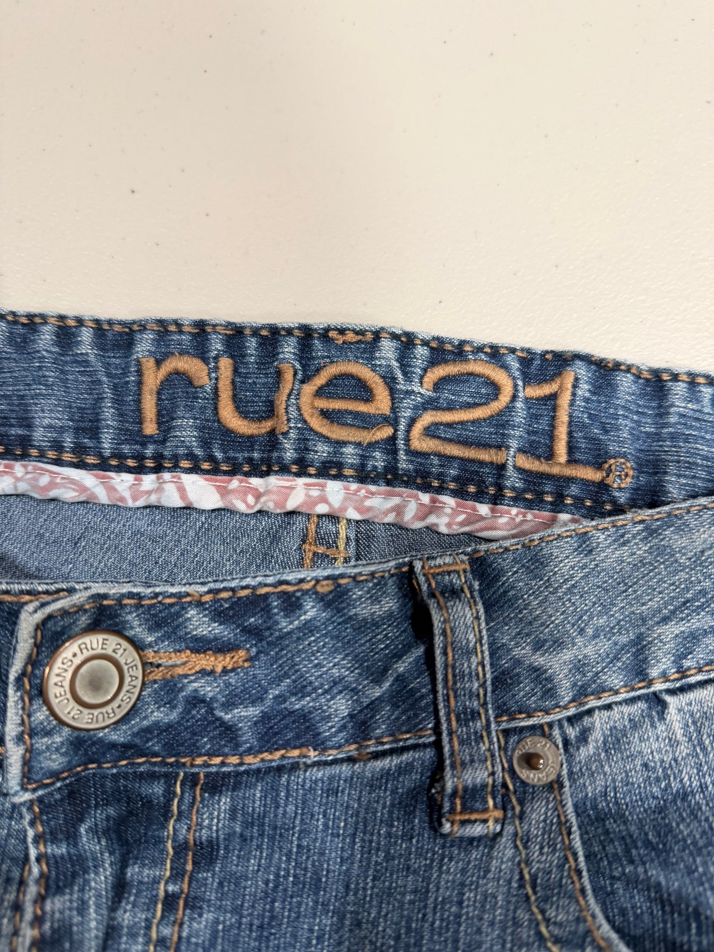 (34”) 2000s rue21 flared jeans