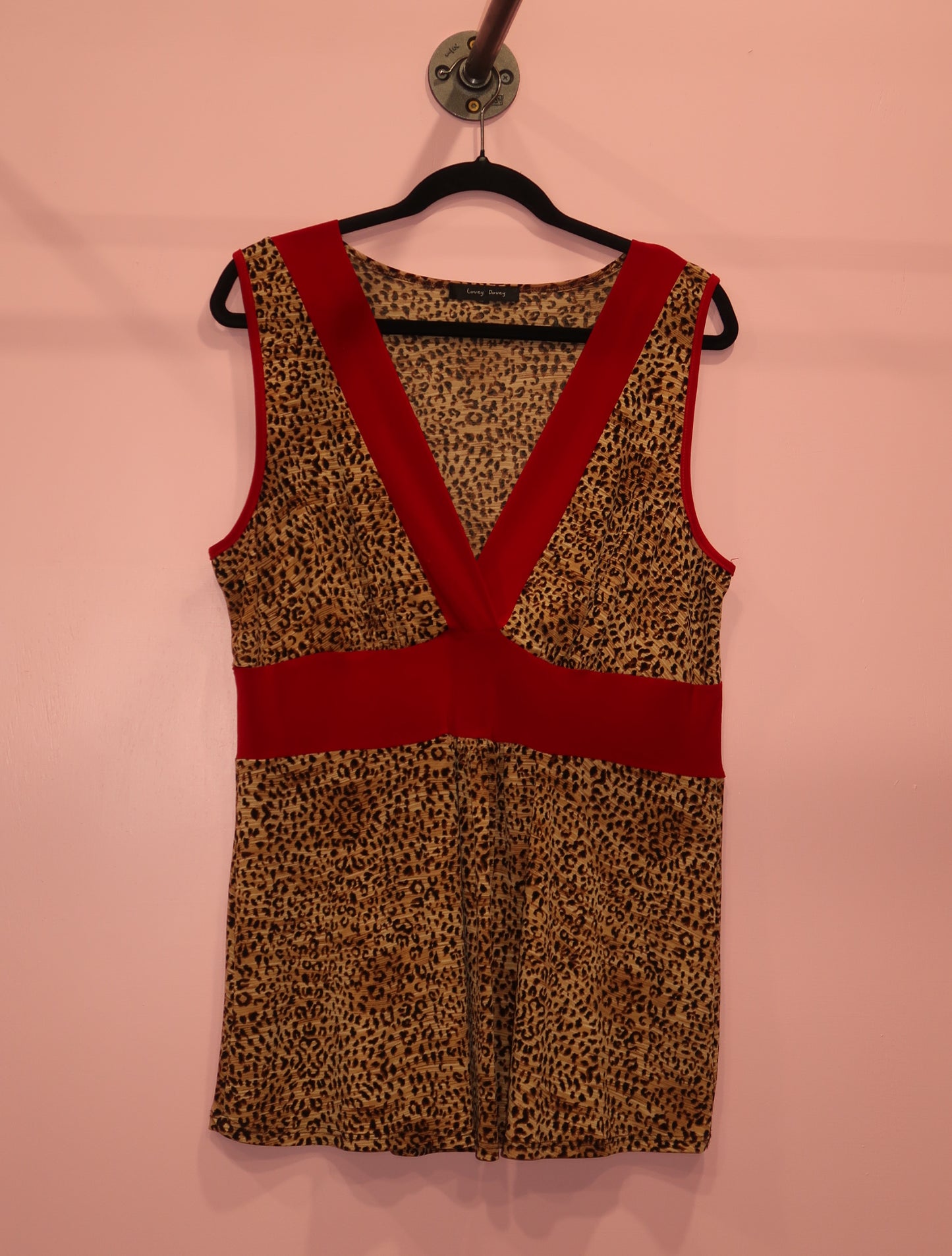 (3XL) 2000s leopard print red trim top