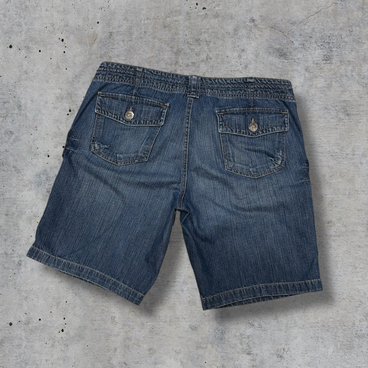 (35”) 2000s denim shorts
