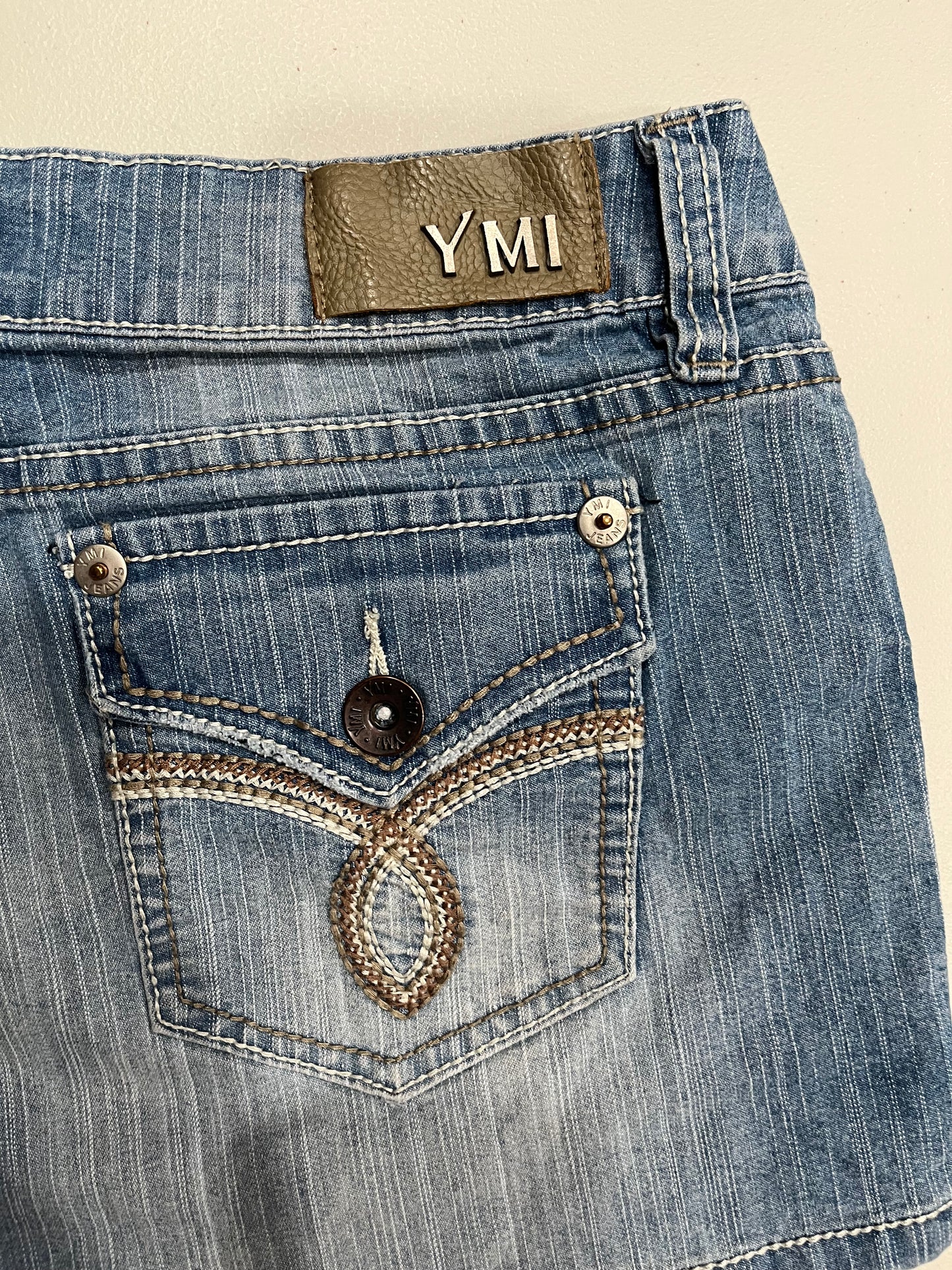 (31”) Grunge Studed Denim Shorts