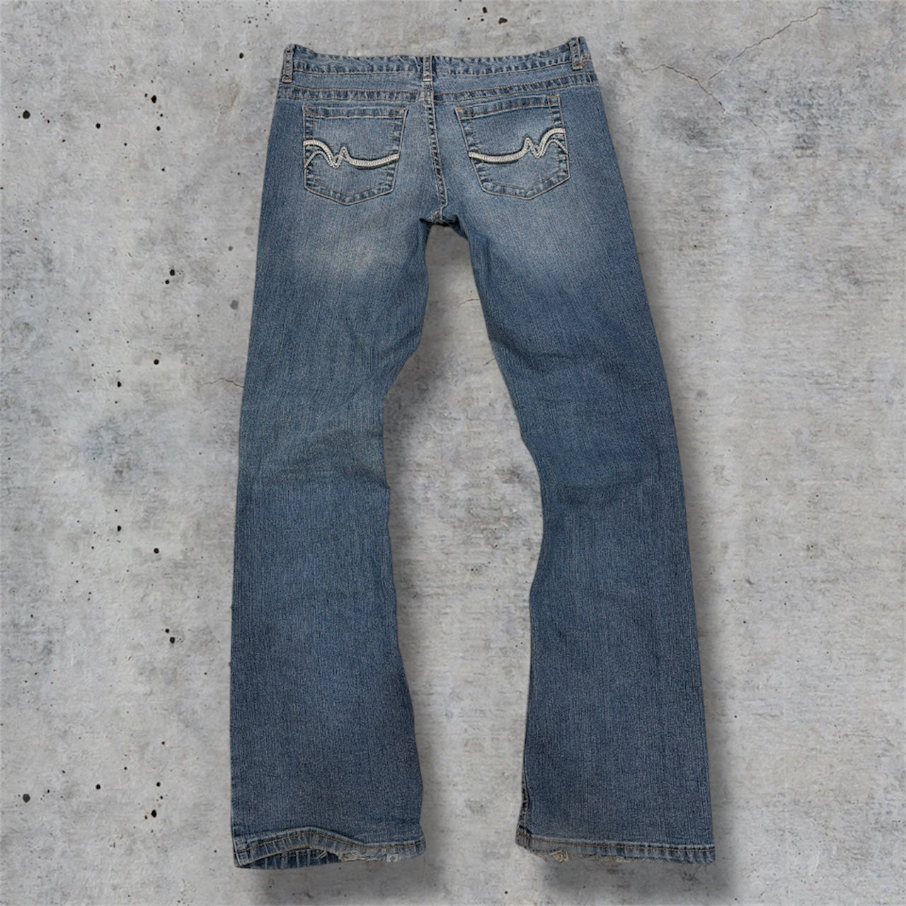 (34”) 2000s rue21 flared jeans
