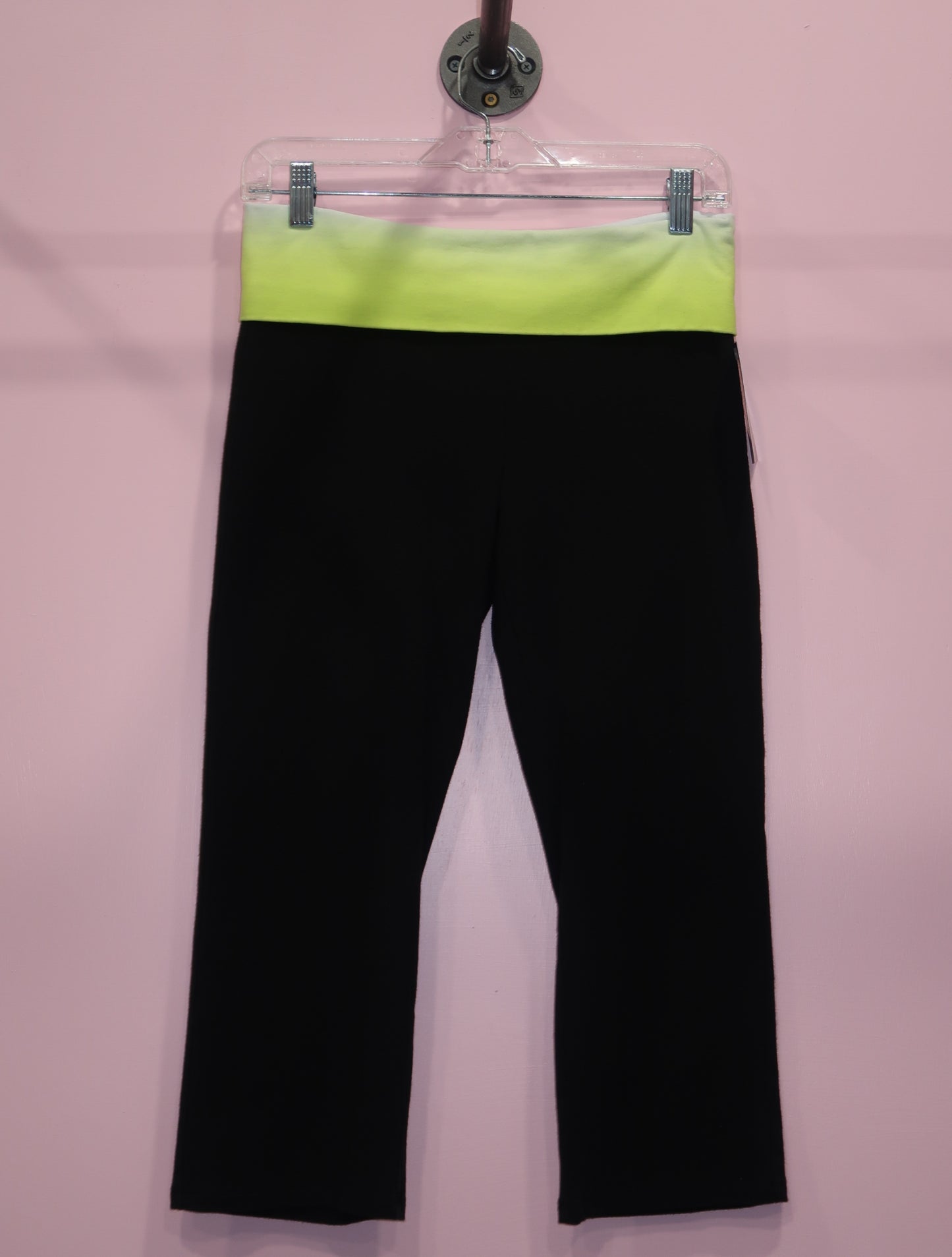 (S) 2000s PINK embellished capri black fold over yoga pants