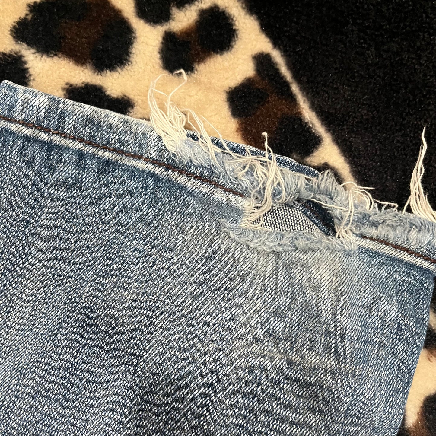 (26”) Y2K Angel Wing Embellished Flared Jeans