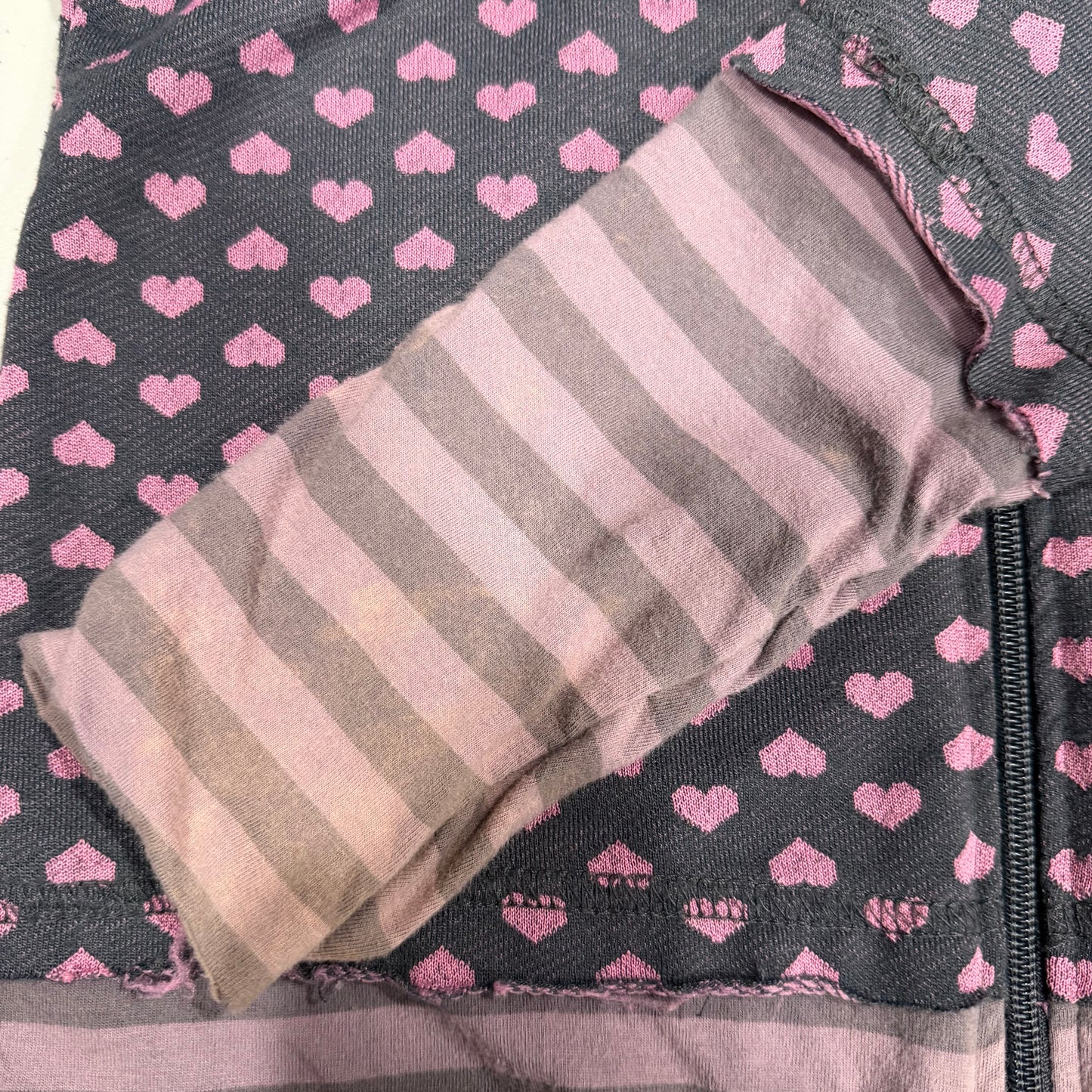 (S/M) vintage/y2k true love skull & heart jacket