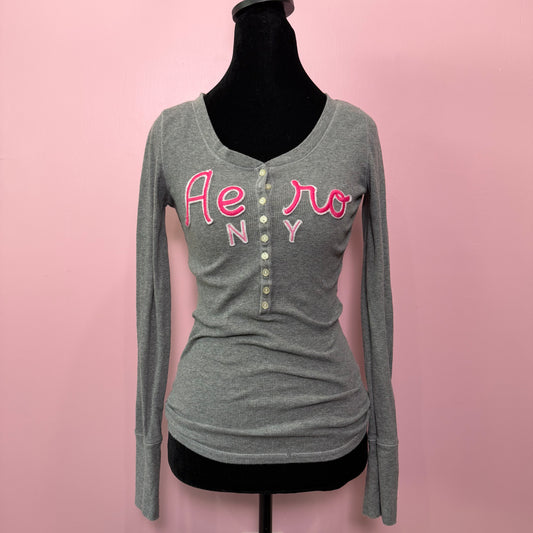 (M) early 2000s Aeropostale henley grey long sleeve button up top