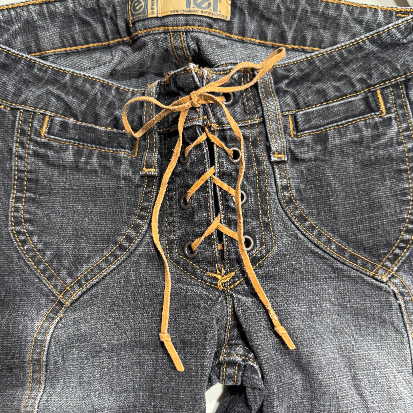 (24”) 2000s lei lace up flared grunge jeans