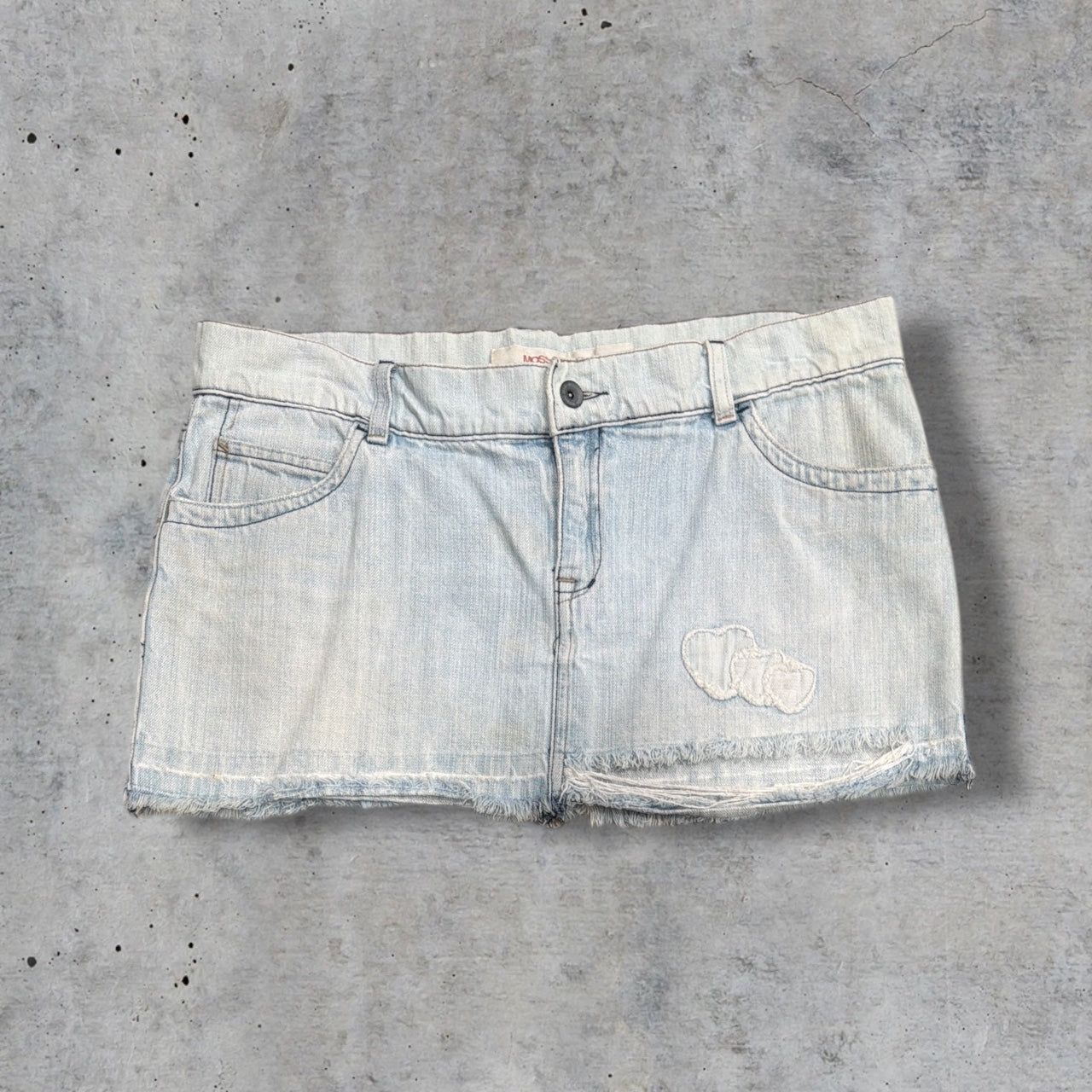 (36”) early 2000s mossimo heart patch denim mini skirt