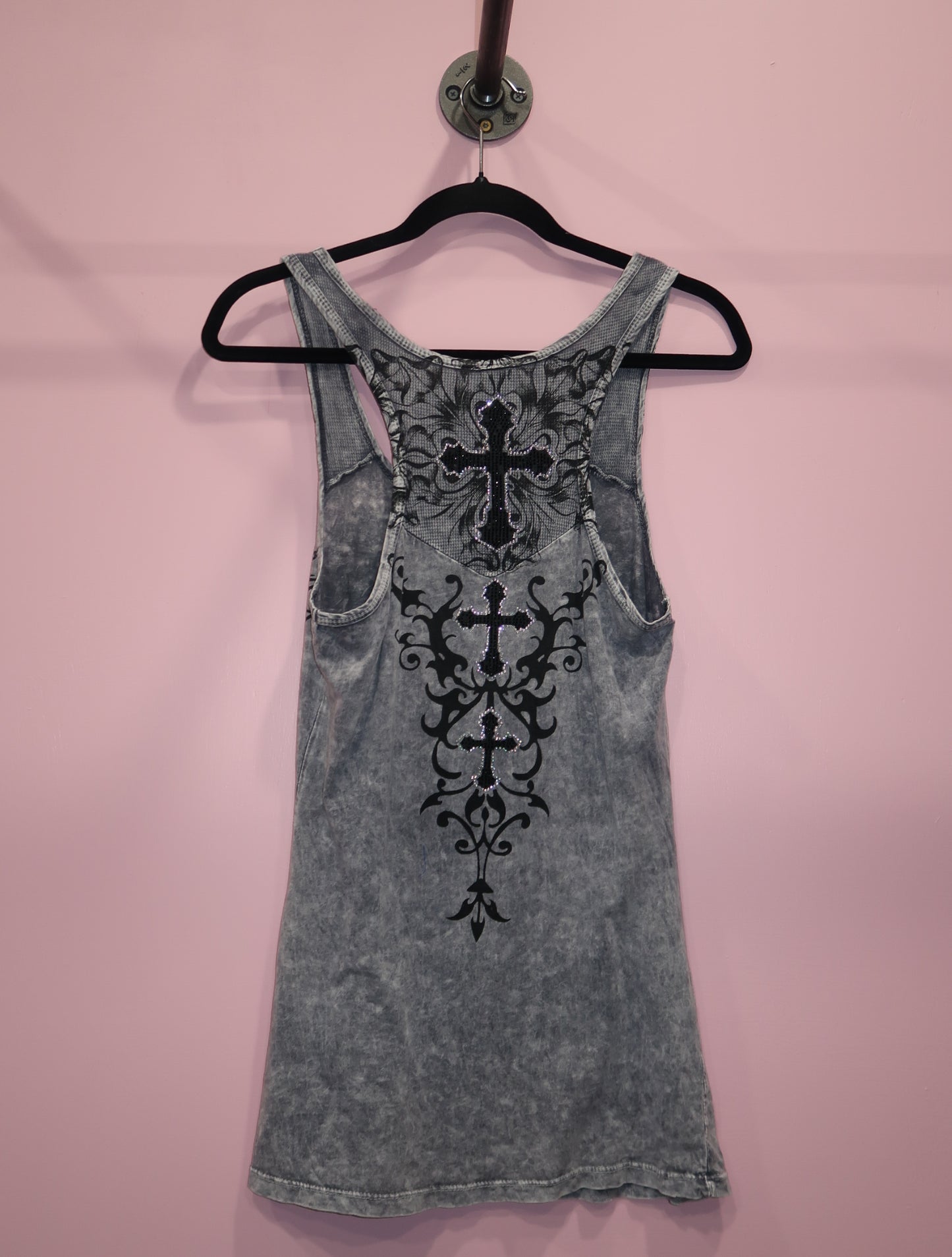 (M) 2000s vocal embellished cross and wing top