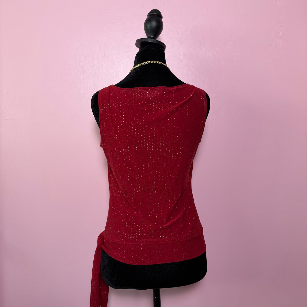 (M) vtg cowl neck red sequin top with tie detail