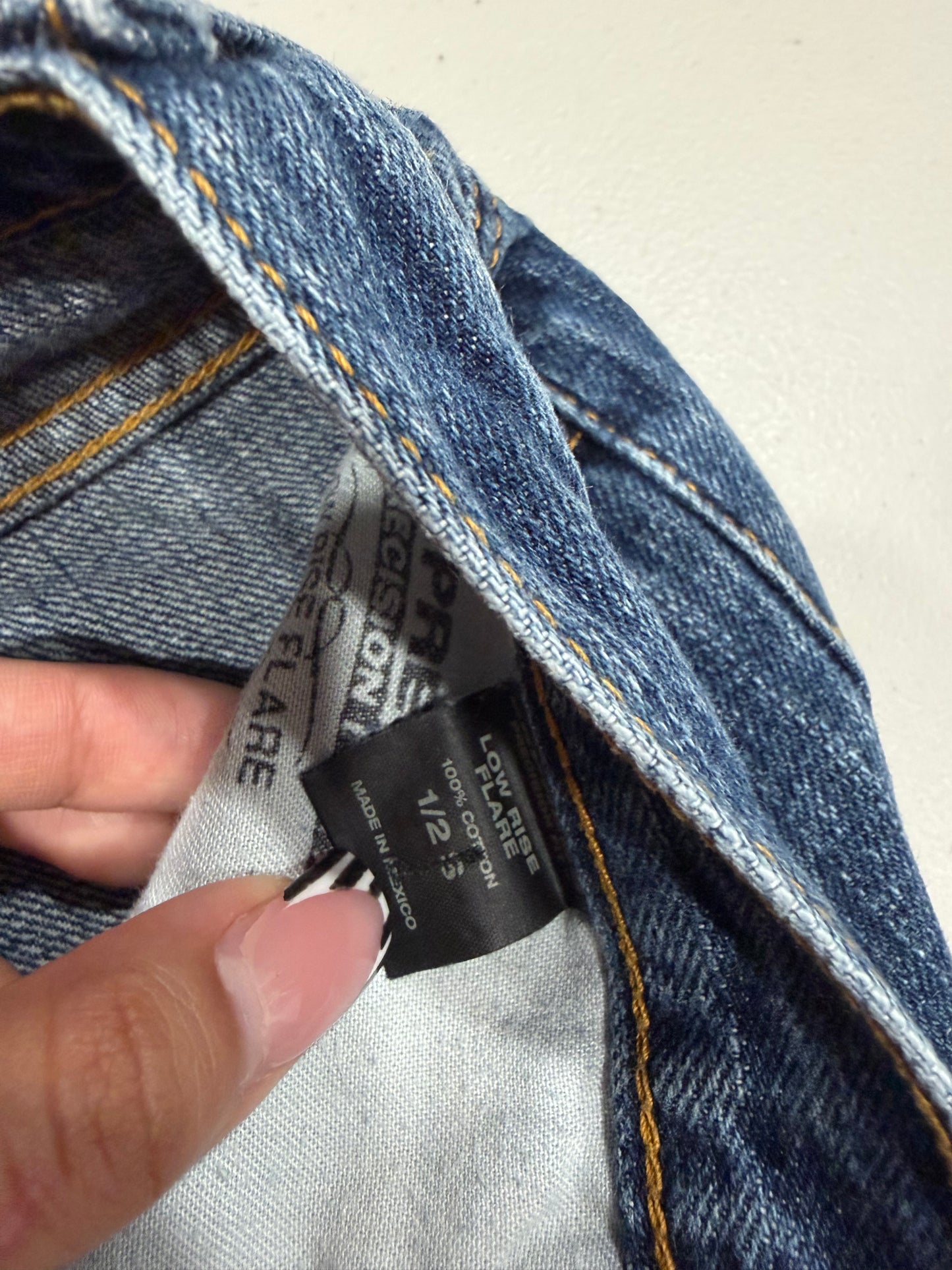 (24/25”) Y2K/Vintage Express Denim Flared Jeans