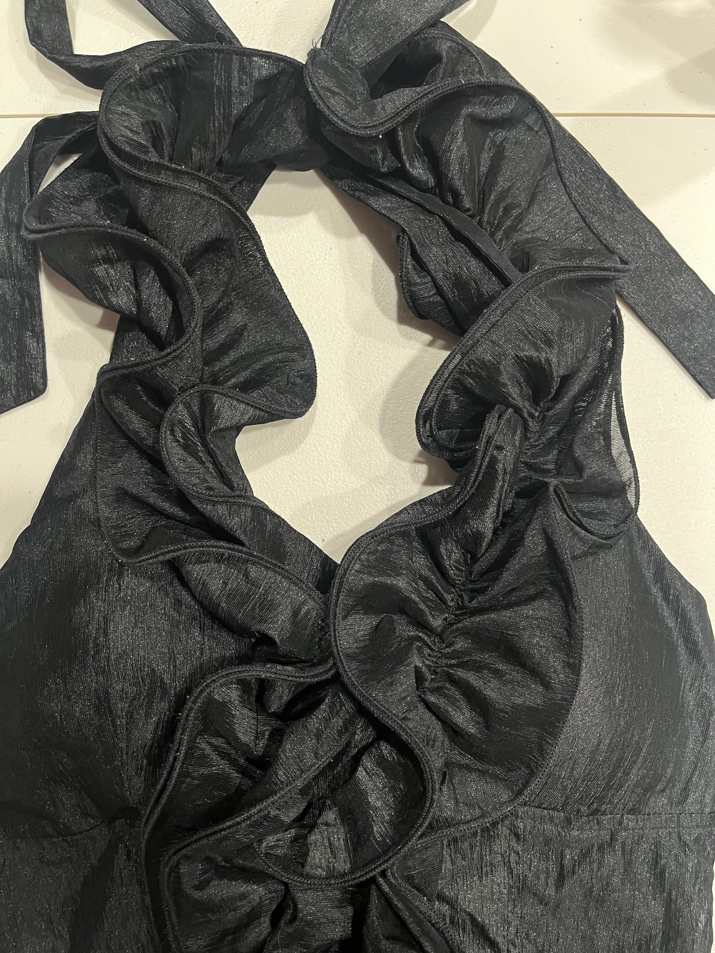 (S) Y2K Body Central Ruffled Halter Top