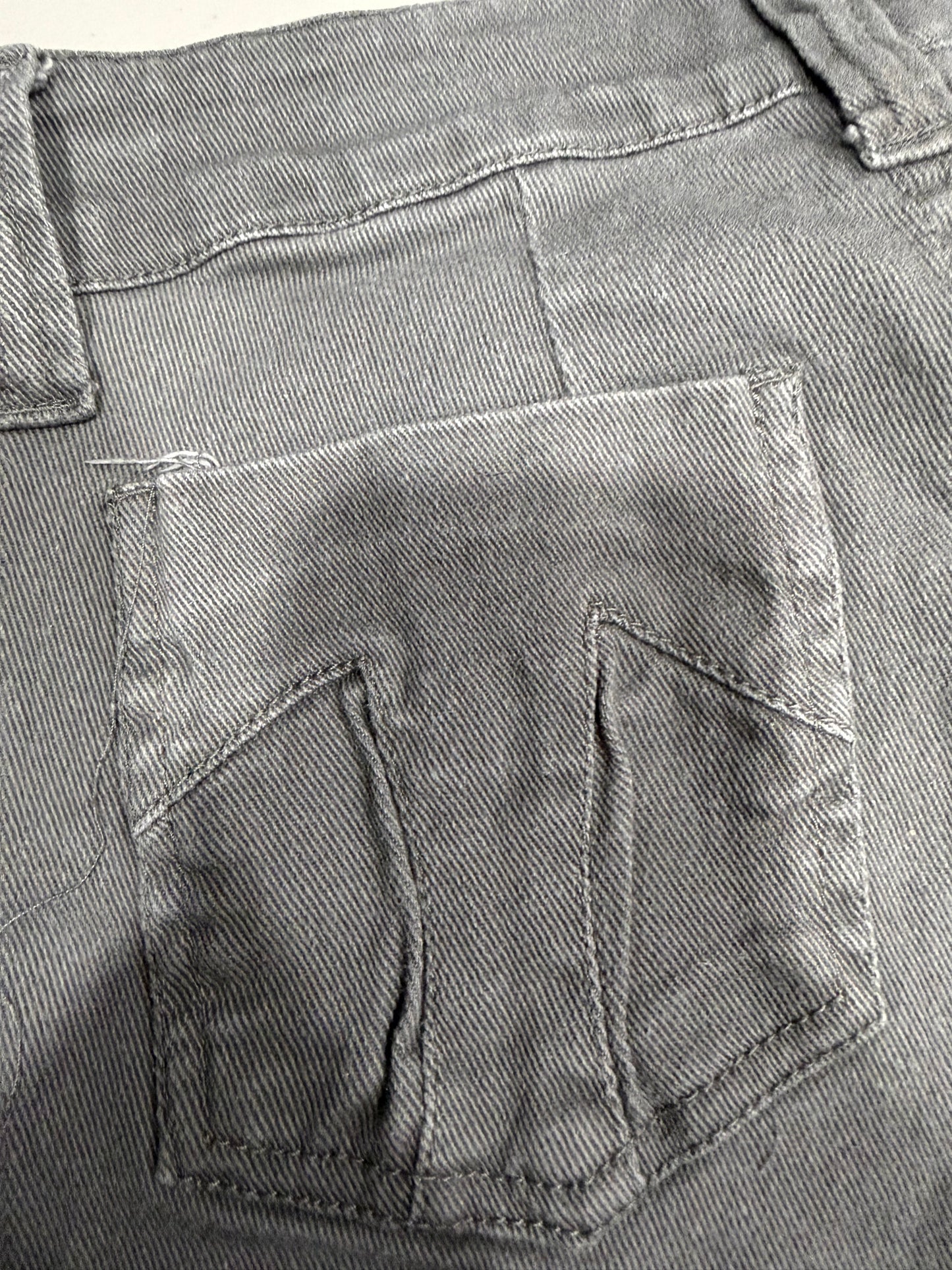 (30”) tripp grey skinny jeans