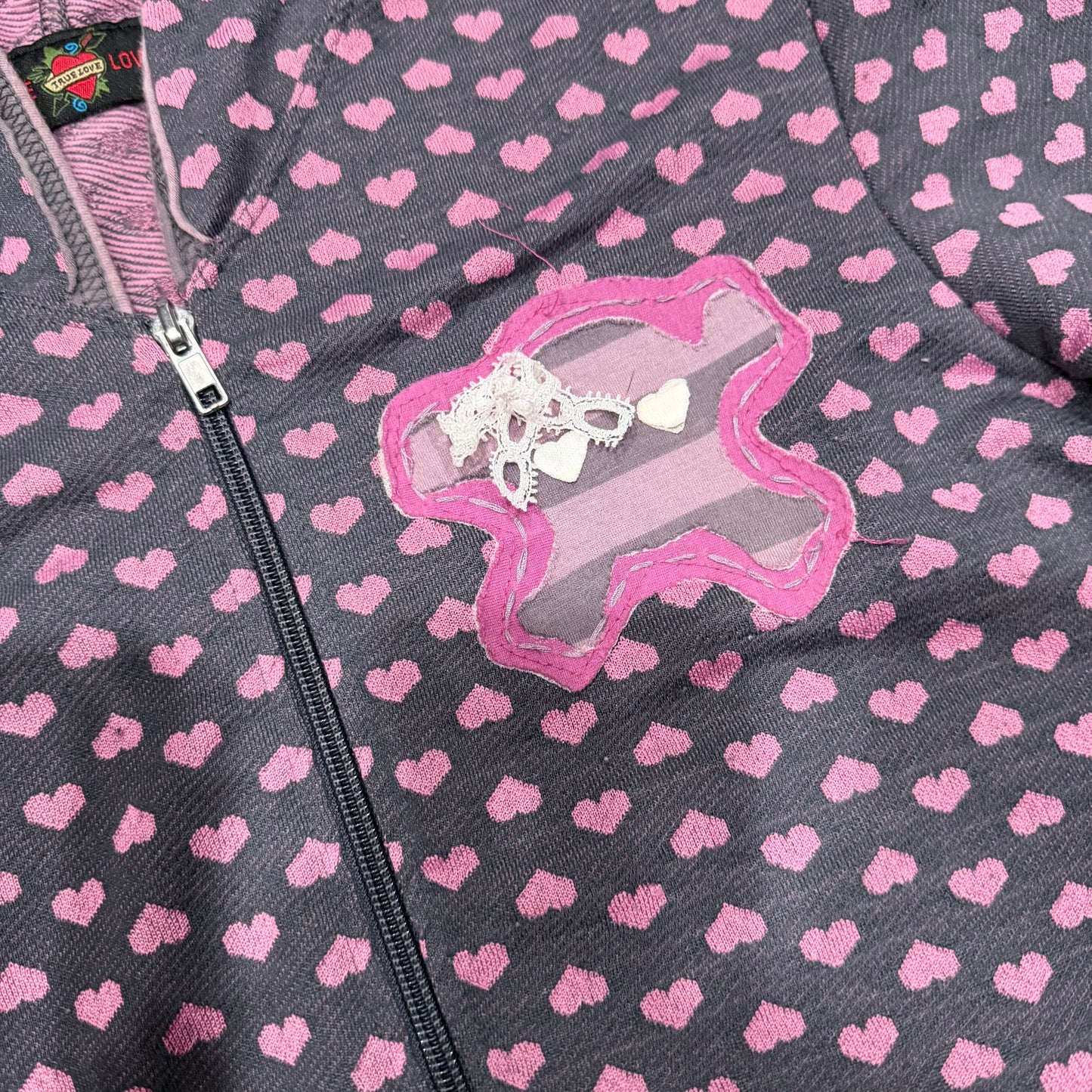(S/M) vintage/y2k true love skull & heart jacket