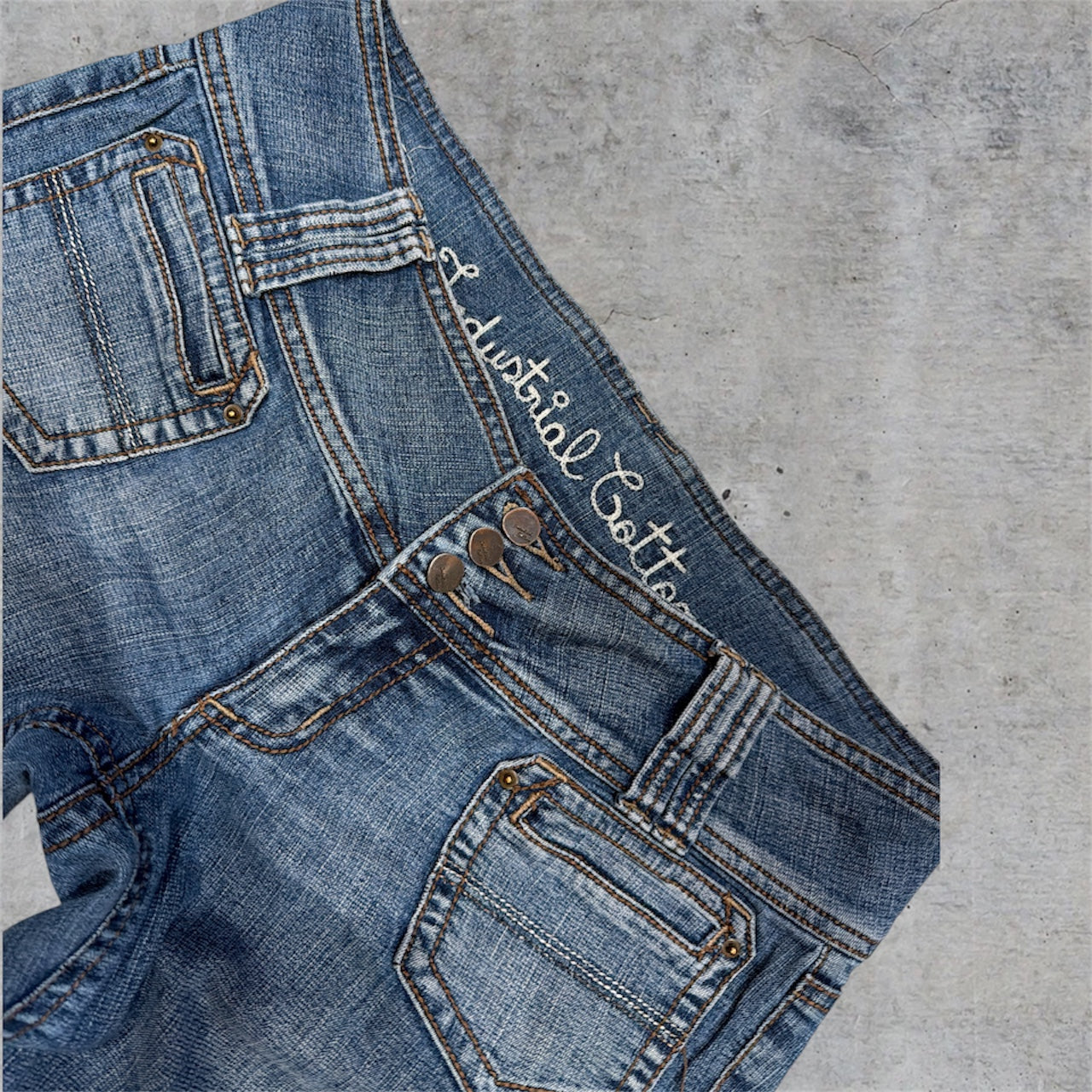 (M) 2000s Flared Jeans