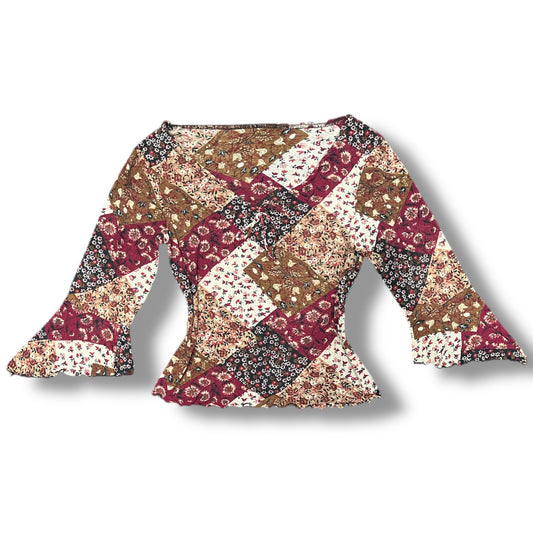 (M/L) VTG Floral Patchwork Bell Sleeve Lettuce Trim Top